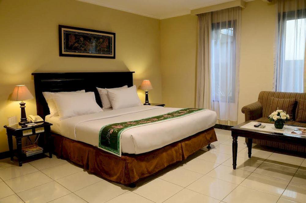 Capital O 534 Sriwijaya Hotel Jakarta Exterior photo